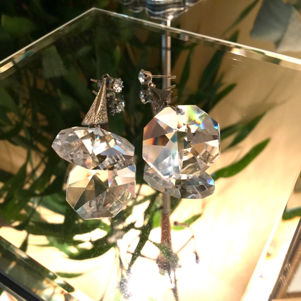 Beautiful Vintage crystal earrings